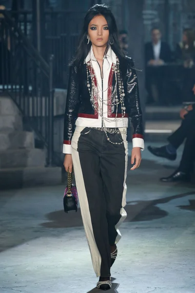 Look 26